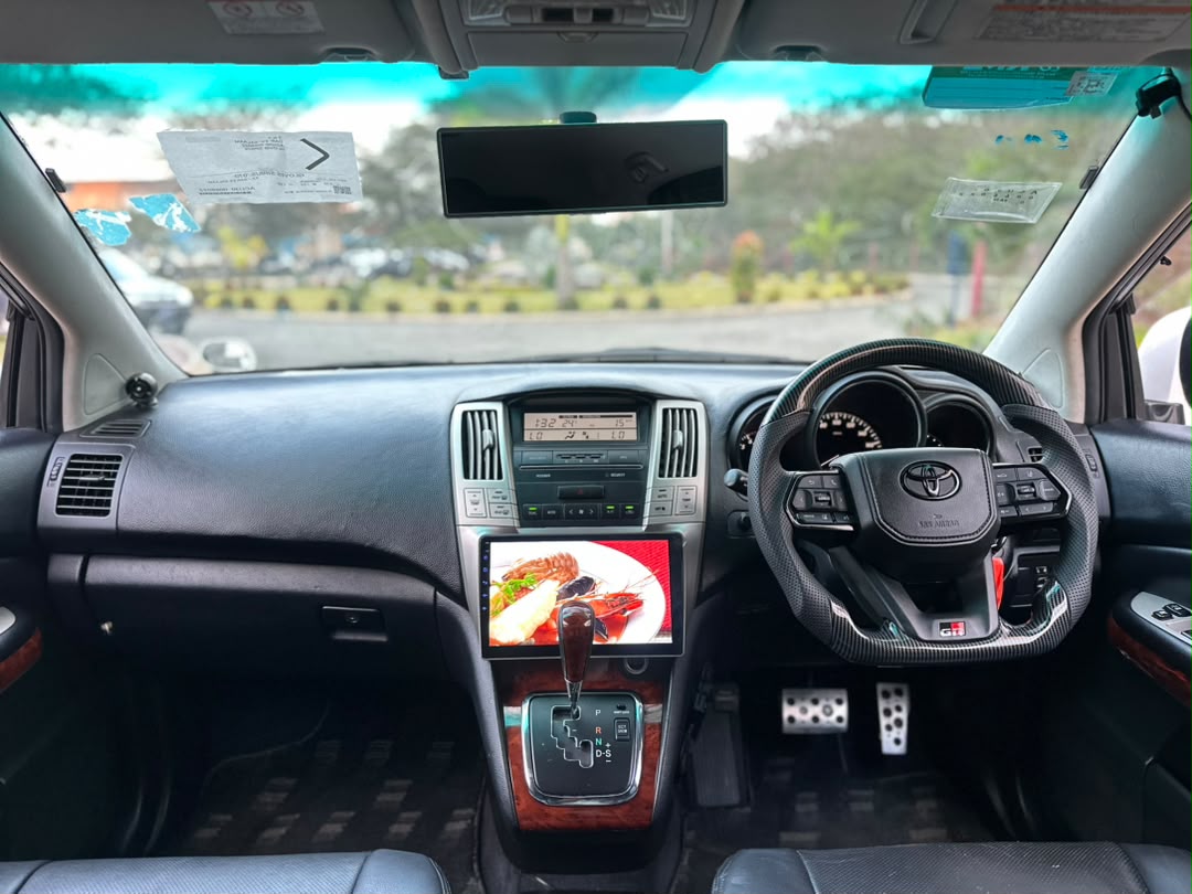 TOYOTA HARRIER thumbnail 4